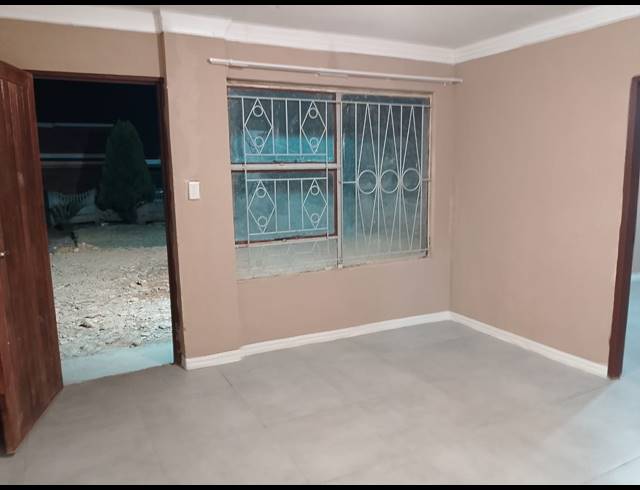 4 BEDROOM HOUSE FOR SALE IN SEBOKENG ZONE 10